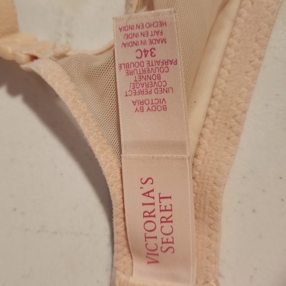 Victorias Secret Light Peach Lace Bra (0694) - Picture 4 of 5